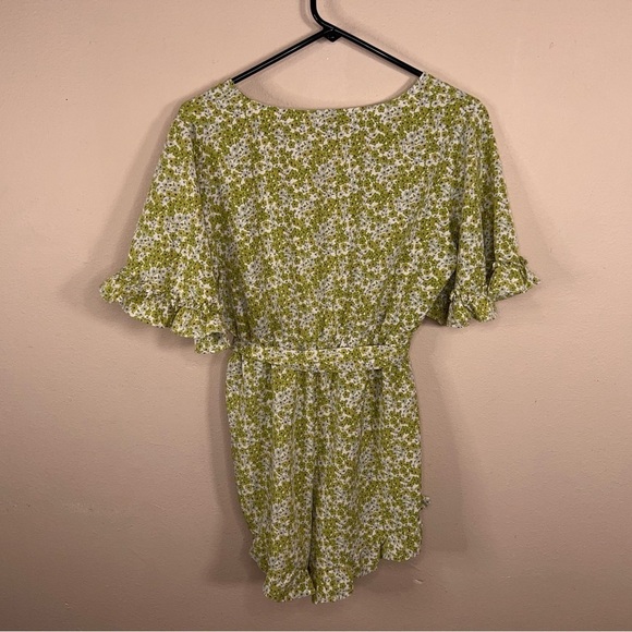SIZE 6 SHEIN GREEN FLORAL RUFFLE ROMPER LIGHTWEIGHT COTTAGE - Picture 2 of 11